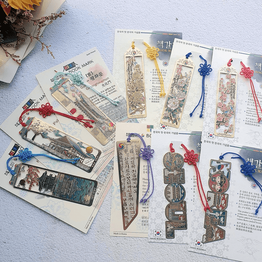 Korean Traditional Design Golden Color Bookmarks - Korean Gift, Bookworm Gift
